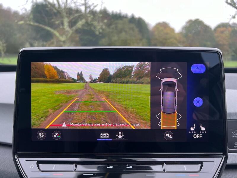 VOLKSWAGEN ID.3 ID.3 Pure Performance 45kWh Style Hatchback 5dr Electric Auto (150 ps) 1 OWNER FROM - U10180