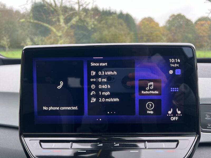 VOLKSWAGEN ID.3 ID.3 Pure Performance 45kWh Style Hatchback 5dr Electric Auto (150 ps) 1 OWNER FROM - U10180