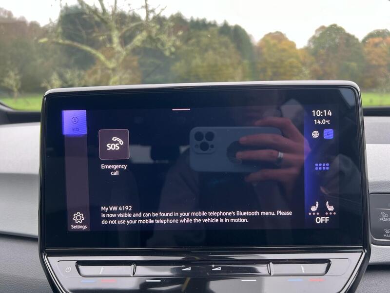 VOLKSWAGEN ID.3 ID.3 Pure Performance 45kWh Style Hatchback 5dr Electric Auto (150 ps) 1 OWNER FROM - U10180