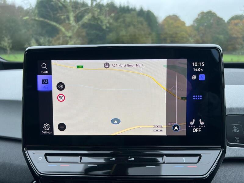 VOLKSWAGEN ID.3 ID.3 Pure Performance 45kWh Style Hatchback 5dr Electric Auto (150 ps) 1 OWNER FROM - U10180