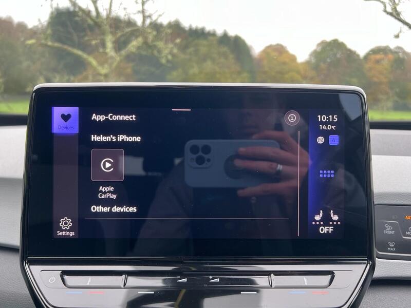 VOLKSWAGEN ID.3 ID.3 Pure Performance 45kWh Style Hatchback 5dr Electric Auto (150 ps) 1 OWNER FROM - U10180