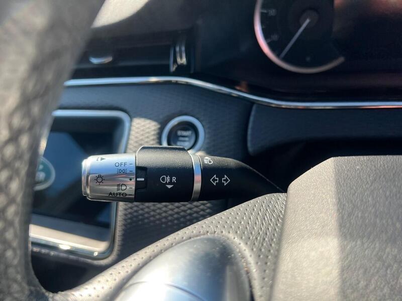 LAND ROVER RANGE ROVER EVOQUE RANGE ROVER EVOQUE 2.0 D150 R-Dynamic SUV 5dr Diesel Manual FWD Euro 6 (s/s) (150 ps) FULL SERVICE - U10183