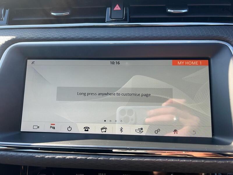 LAND ROVER RANGE ROVER EVOQUE RANGE ROVER EVOQUE 2.0 D150 R-Dynamic SUV 5dr Diesel Manual FWD Euro 6 (s/s) (150 ps) FULL SERVICE - U10183