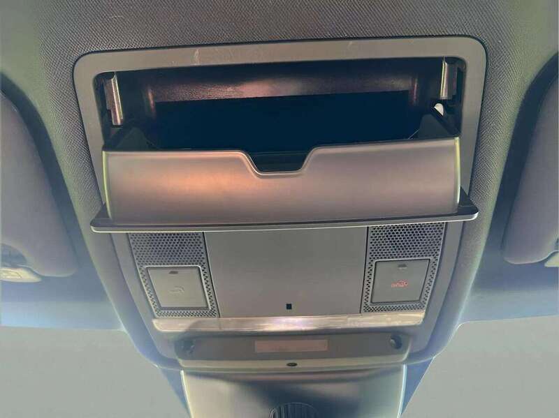 LAND ROVER RANGE ROVER EVOQUE RANGE ROVER EVOQUE 2.0 D150 R-Dynamic SUV 5dr Diesel Manual FWD Euro 6 (s/s) (150 ps) FULL SERVICE - U10183