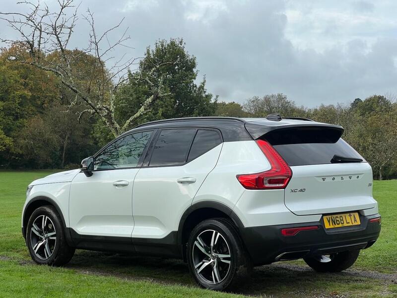 VOLVO XC40 XC40 2.0 D3 R-Design SUV 5dr Diesel Manual Euro 6 (s/s) (150 ps) 1 OWNER FROM NEW|PARK DISTANCE SUV - U10185