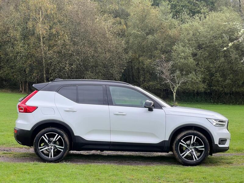 VOLVO XC40 XC40 2.0 D3 R-Design SUV 5dr Diesel Manual Euro 6 (s/s) (150 ps) 1 OWNER FROM NEW|PARK DISTANCE SUV - U10185