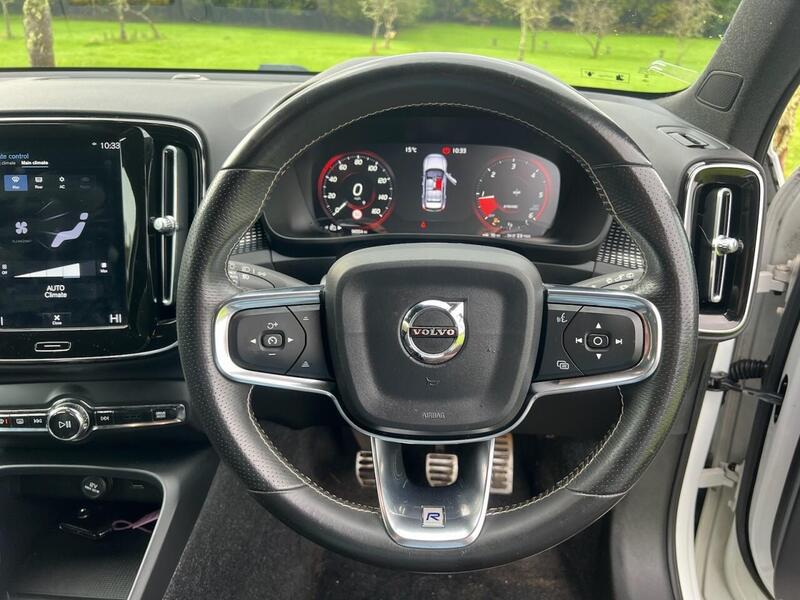 VOLVO XC40 XC40 2.0 D3 R-Design SUV 5dr Diesel Manual Euro 6 (s/s) (150 ps) 1 OWNER FROM NEW|PARK DISTANCE SUV - U10185