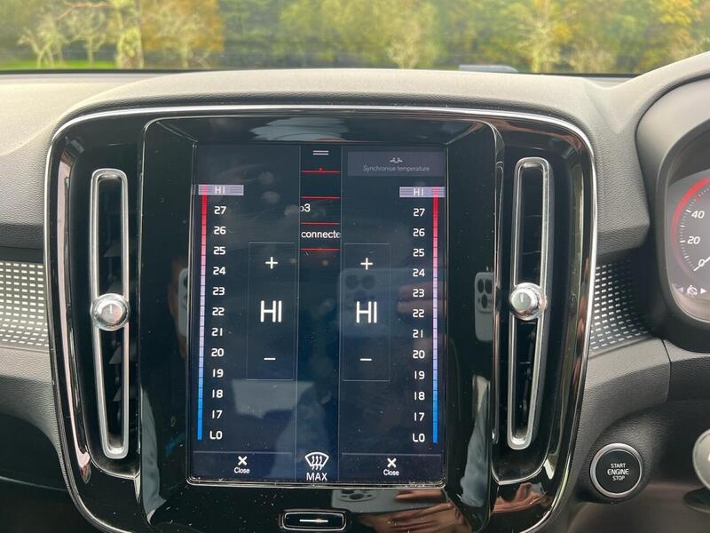 VOLVO XC40 XC40 2.0 D3 R-Design SUV 5dr Diesel Manual Euro 6 (s/s) (150 ps) 1 OWNER FROM NEW|PARK DISTANCE SUV - U10185