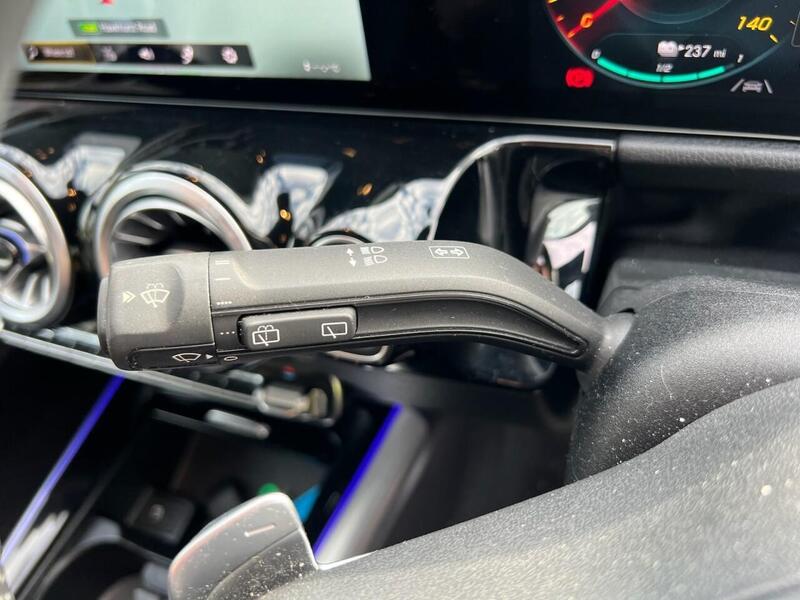 MERCEDES-BENZ EQA EQA EQA 250 66.5kWh AMG Line SUV 5dr Electric Auto (190 ps) 1 OWNER FROM NEW|R/CAM|PRIVACY SUV - U10189