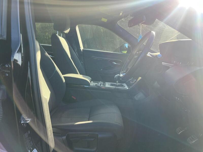 LAND ROVER RANGE ROVER EVOQUE RANGE ROVER EVOQUE 2.0 D150 R-Dynamic SUV 5dr Diesel Manual FWD Euro 6 (s/s) (150 ps) 1 FORMER - U10198