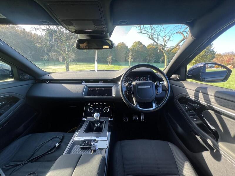 LAND ROVER RANGE ROVER EVOQUE RANGE ROVER EVOQUE 2.0 D150 R-Dynamic SUV 5dr Diesel Manual FWD Euro 6 (s/s) (150 ps) 1 FORMER - U10198