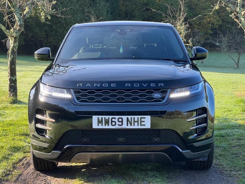 LAND ROVER RANGE ROVER EVOQUE RANGE ROVER EVOQUE 2.0 D150 R-Dynamic SUV 5dr Diesel Manual FWD Euro 6 (s/s) (150 ps) 1 FORMER - U10198