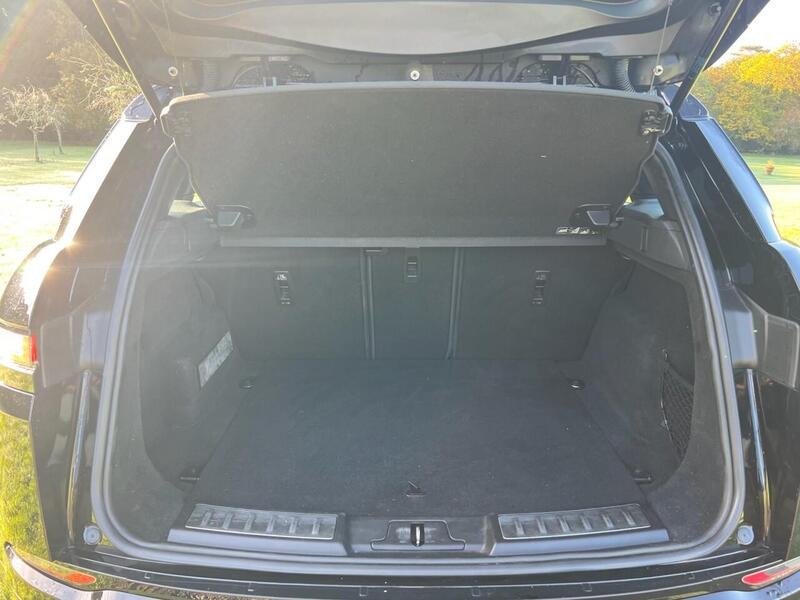 LAND ROVER RANGE ROVER EVOQUE RANGE ROVER EVOQUE 2.0 D150 R-Dynamic SUV 5dr Diesel Manual FWD Euro 6 (s/s) (150 ps) 1 FORMER - U10198