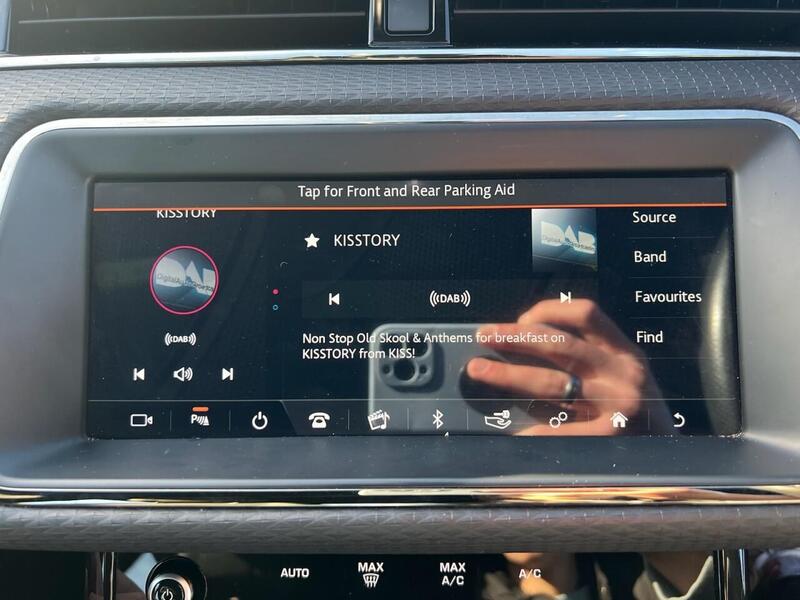 LAND ROVER RANGE ROVER EVOQUE RANGE ROVER EVOQUE 2.0 D150 R-Dynamic SUV 5dr Diesel Manual FWD Euro 6 (s/s) (150 ps) 1 FORMER - U10198