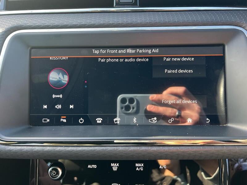 LAND ROVER RANGE ROVER EVOQUE RANGE ROVER EVOQUE 2.0 D150 R-Dynamic SUV 5dr Diesel Manual FWD Euro 6 (s/s) (150 ps) 1 FORMER - U10198