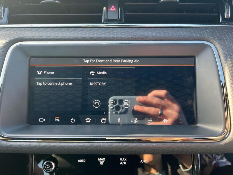 LAND ROVER RANGE ROVER EVOQUE RANGE ROVER EVOQUE 2.0 D150 R-Dynamic SUV 5dr Diesel Manual FWD Euro 6 (s/s) (150 ps) 1 FORMER - U10198