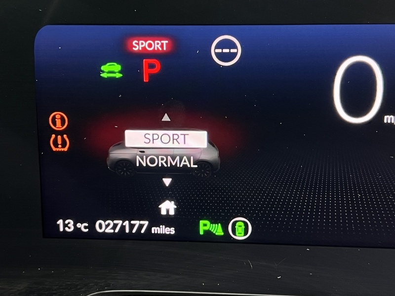 HONDA HONDA E HONDA E 35.5kWh Advance Hatchback 5dr Electric Auto (17in Alloy) (154 ps) 1 FORMER - U10200