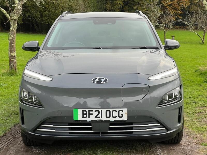 HYUNDAI KONA KONA 64kWh Premium SUV 5dr Electric Auto (10.5kW Charger) (204 ps) 1 OWNER FROM NEW|R/CAM|PRIVACY - U10205