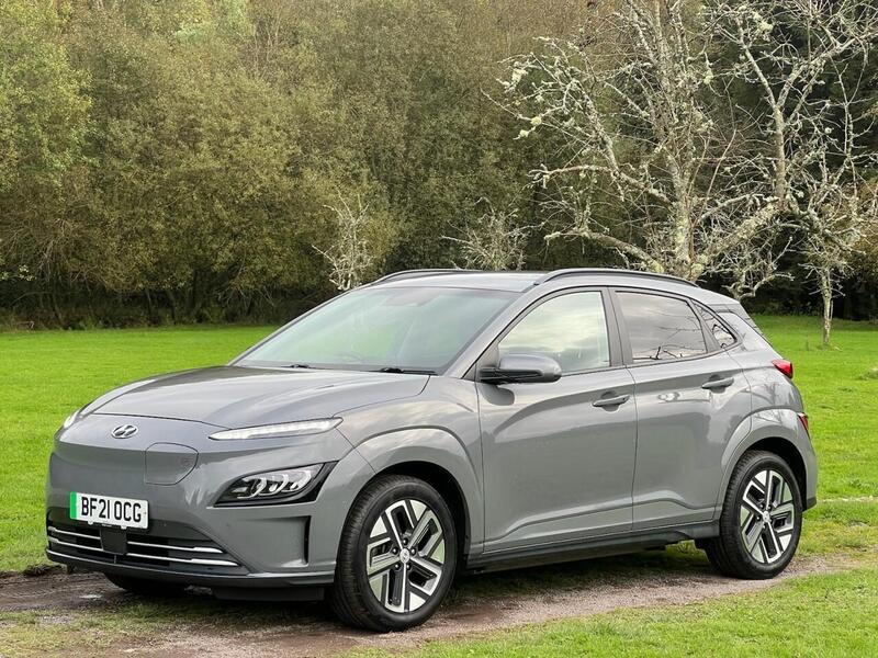 HYUNDAI KONA KONA 64kWh Premium SUV 5dr Electric Auto (10.5kW Charger) (204 ps) 1 OWNER FROM NEW|R/CAM|PRIVACY - U10205