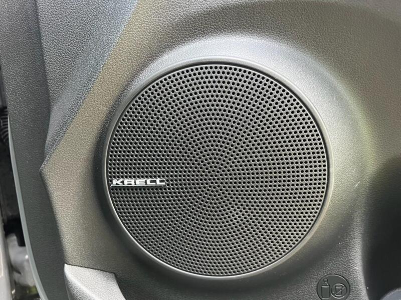 HYUNDAI KONA KONA 64kWh Premium SUV 5dr Electric Auto (10.5kW Charger) (204 ps) 1 OWNER FROM NEW|R/CAM|PRIVACY - U10205