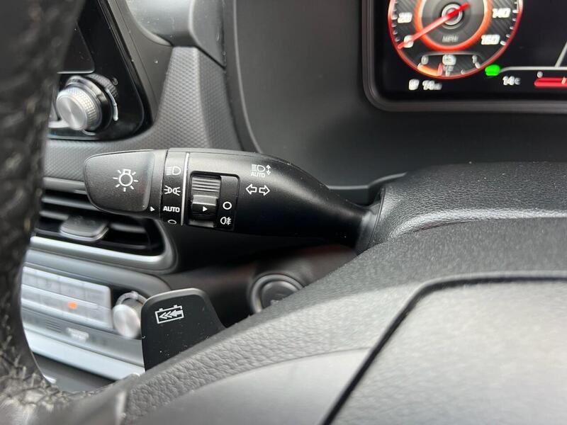 HYUNDAI KONA KONA 64kWh Premium SUV 5dr Electric Auto (10.5kW Charger) (204 ps) 1 OWNER FROM NEW|R/CAM|PRIVACY - U10205