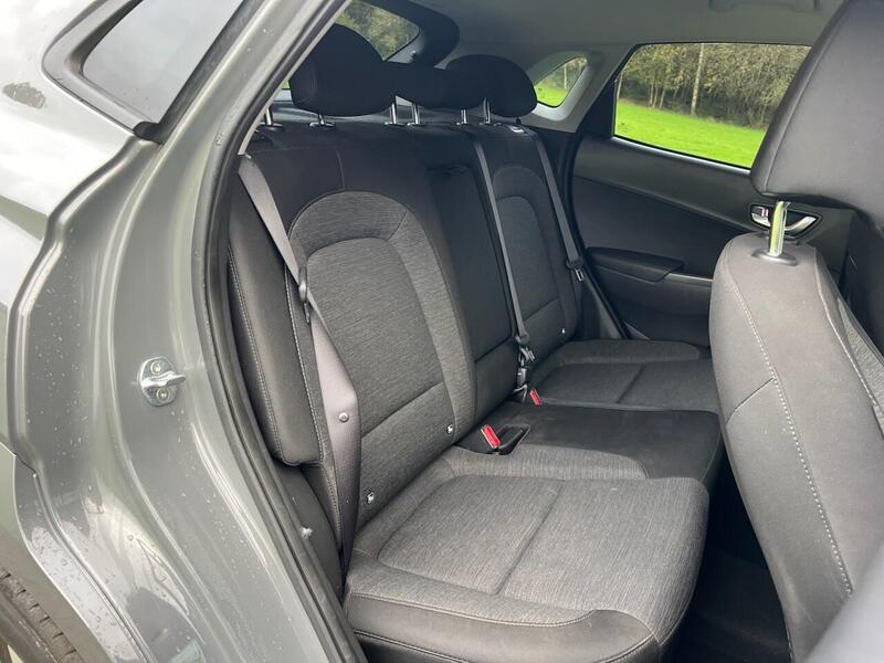 HYUNDAI KONA KONA 64kWh Premium SUV 5dr Electric Auto (10.5kW Charger) (204 ps) 1 OWNER FROM NEW|R/CAM|PRIVACY - U10205