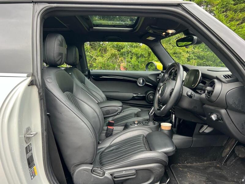 MINI HATCH COOPER HATCH COOPER COOPER S LEVEL 3 3d 181 BHP 1 OWNER FROM NEW|FULL MINI HISTORY - U10221