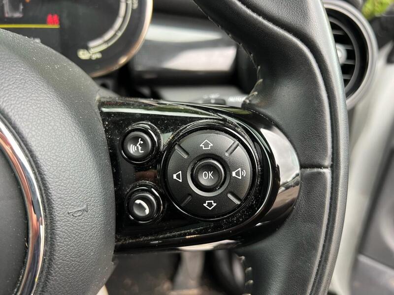 MINI HATCH COOPER HATCH COOPER COOPER S LEVEL 3 3d 181 BHP 1 OWNER FROM NEW|FULL MINI HISTORY - U10221