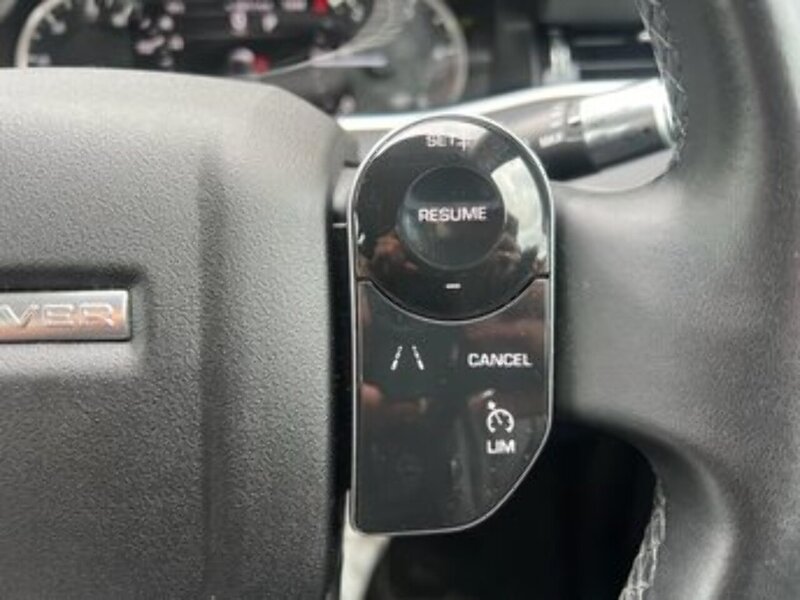 Land Rover RANGE ROVER EVOQUE RANGE ROVER EVOQUE 2.0 STANDARD MHEV 5d 148 BHP 1 OWNER FROM NEW|FULL LR HISTORY - U10238