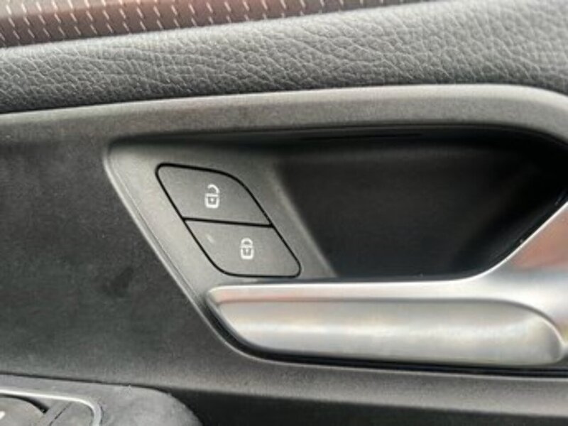 Mercedes-Benz B-CLASS B-CLASS 2.0 B 180 D SPORT EXECUTIVE 5d 114 BHP 1 OWNER FROM NEW|RCAM|H/SEATS|APPLE - U10253