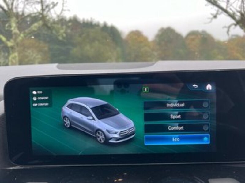 Mercedes-Benz B-CLASS B-CLASS 2.0 B 180 D SPORT EXECUTIVE 5d 114 BHP 1 OWNER FROM NEW|RCAM|H/SEATS|APPLE - U10253