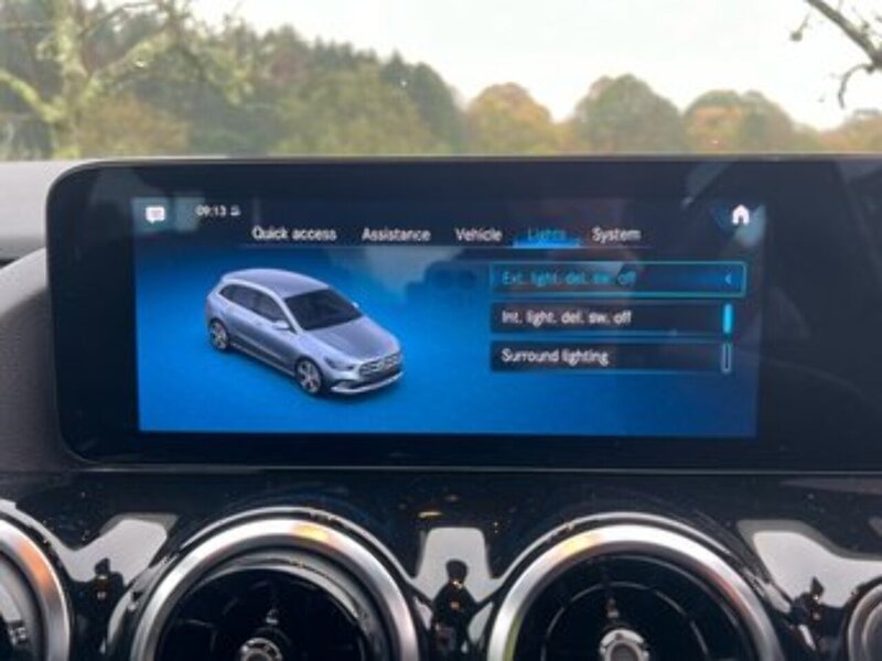 Mercedes-Benz B-CLASS B-CLASS 2.0 B 180 D SPORT EXECUTIVE 5d 114 BHP 1 OWNER FROM NEW|RCAM|H/SEATS|APPLE - U10253