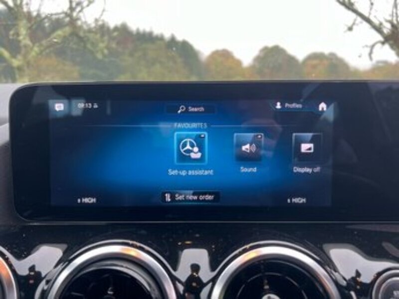 Mercedes-Benz B-CLASS B-CLASS 2.0 B 180 D SPORT EXECUTIVE 5d 114 BHP 1 OWNER FROM NEW|RCAM|H/SEATS|APPLE - U10253