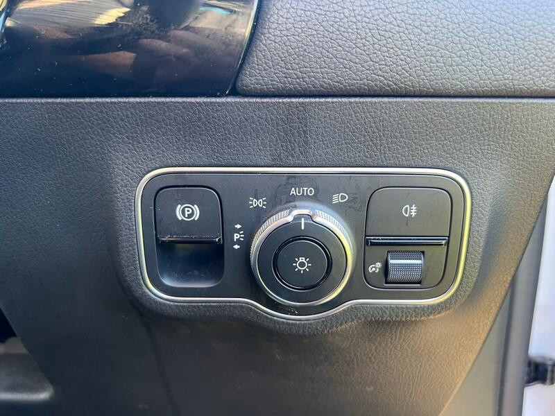 MERCEDES-BENZ B-CLASS B-CLASS 1.3 B 250 E AMG LINE PREMIUM 5d 259 BHP 1 OWNER FROM NEW|SERVICE HISTORY - U10267