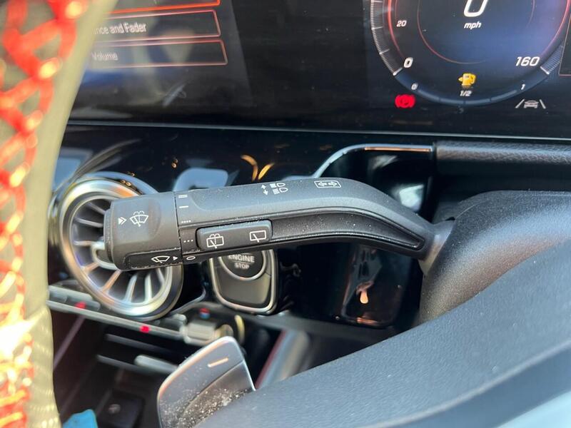 MERCEDES-BENZ B-CLASS B-CLASS 1.3 B 250 E AMG LINE PREMIUM 5d 259 BHP 1 OWNER FROM NEW|SERVICE HISTORY - U10267