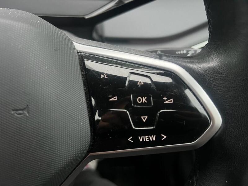 VOLKSWAGEN ID3 ID3 LIFE 5d 202 BHP 1 OWNER FROM NEW|VAT QUALIFYING - U10270