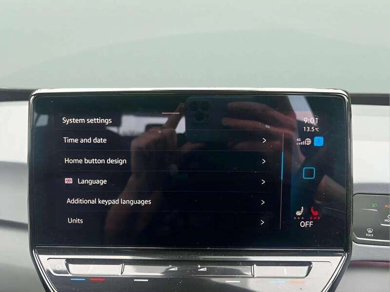 VOLKSWAGEN ID3 ID3 LIFE 5d 202 BHP 1 OWNER FROM NEW|VAT QUALIFYING - U10270