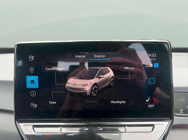 VOLKSWAGEN ID3 ID3 LIFE 5d 202 BHP 1 OWNER FROM NEW|VAT QUALIFYING - U10270