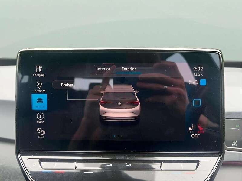 VOLKSWAGEN ID3 ID3 LIFE 5d 202 BHP 1 OWNER FROM NEW|VAT QUALIFYING - U10270