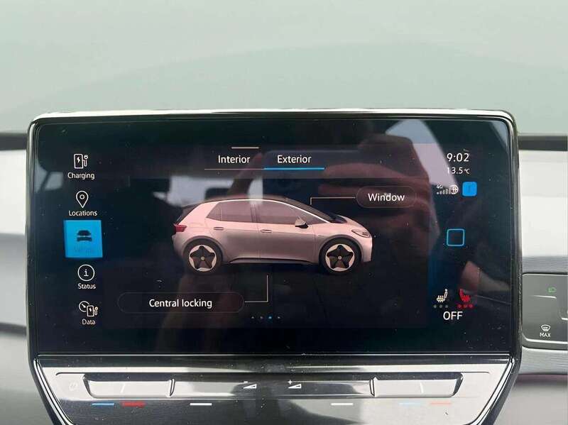 VOLKSWAGEN ID3 ID3 LIFE 5d 202 BHP 1 OWNER FROM NEW|VAT QUALIFYING - U10270