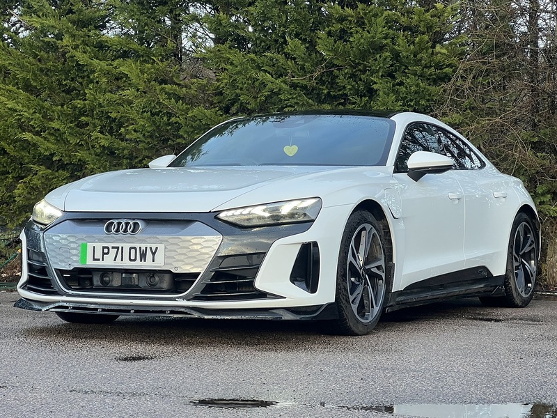 AUDI E-TRON GT E-TRON GT QUATTRO BASE 4d 523 BHP 1 OWNER FROM NEW|VAT QUALIFYING - U10284