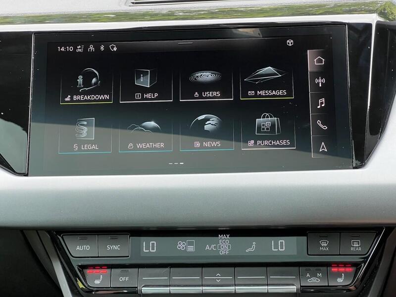 AUDI E-TRON GT E-TRON GT QUATTRO BASE 4d 523 BHP 1 OWNER FROM NEW|VAT QUALIFYING - U10284