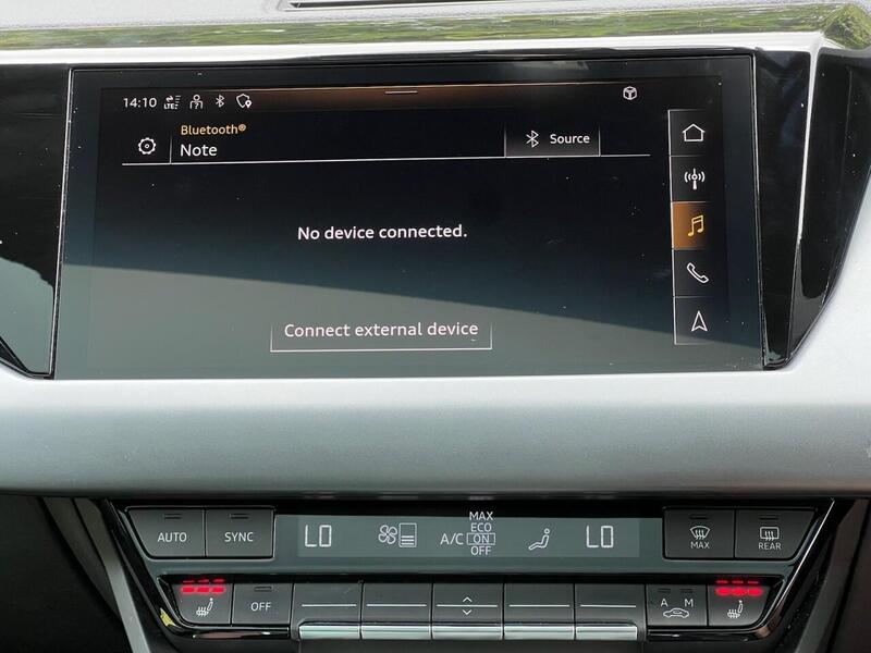 AUDI E-TRON GT E-TRON GT QUATTRO BASE 4d 523 BHP 1 OWNER FROM NEW|VAT QUALIFYING - U10284