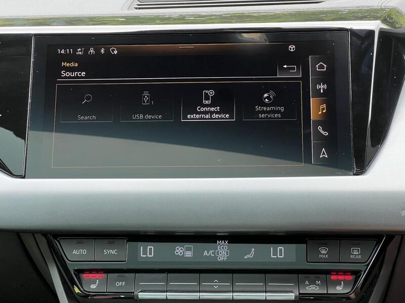 AUDI E-TRON GT E-TRON GT QUATTRO BASE 4d 523 BHP 1 OWNER FROM NEW|VAT QUALIFYING - U10284