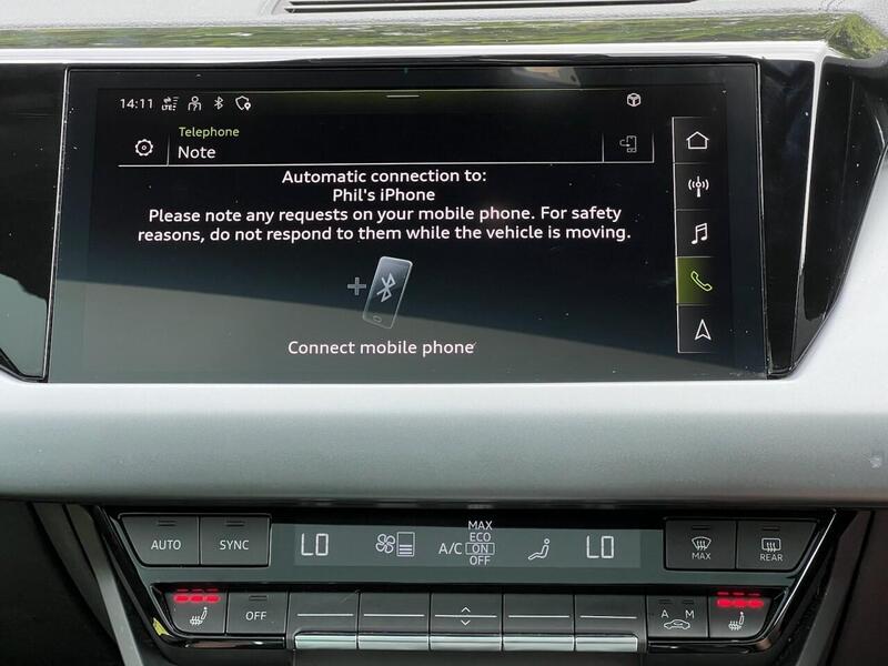 AUDI E-TRON GT E-TRON GT QUATTRO BASE 4d 523 BHP 1 OWNER FROM NEW|VAT QUALIFYING - U10284