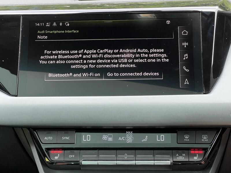 AUDI E-TRON GT E-TRON GT QUATTRO BASE 4d 523 BHP 1 OWNER FROM NEW|VAT QUALIFYING - U10284