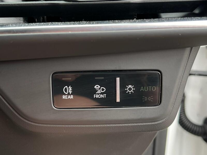 AUDI E-TRON GT E-TRON GT QUATTRO BASE 4d 523 BHP 1 OWNER FROM NEW|VAT QUALIFYING - U10284