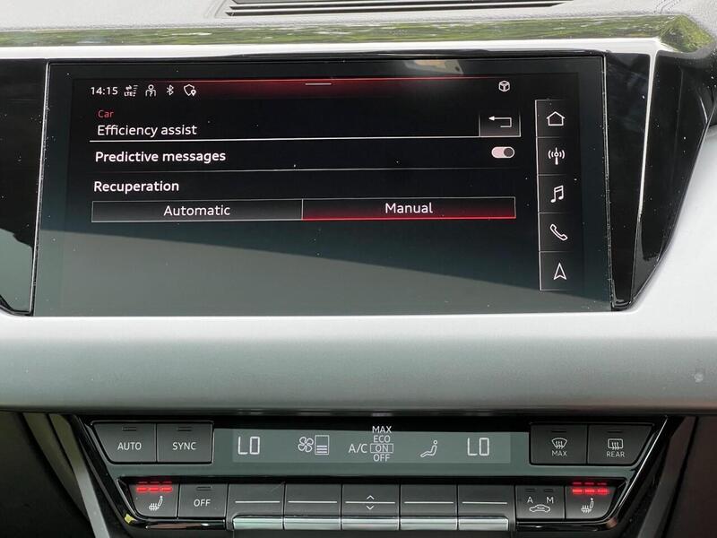 AUDI E-TRON GT E-TRON GT QUATTRO BASE 4d 523 BHP 1 OWNER FROM NEW|VAT QUALIFYING - U10284