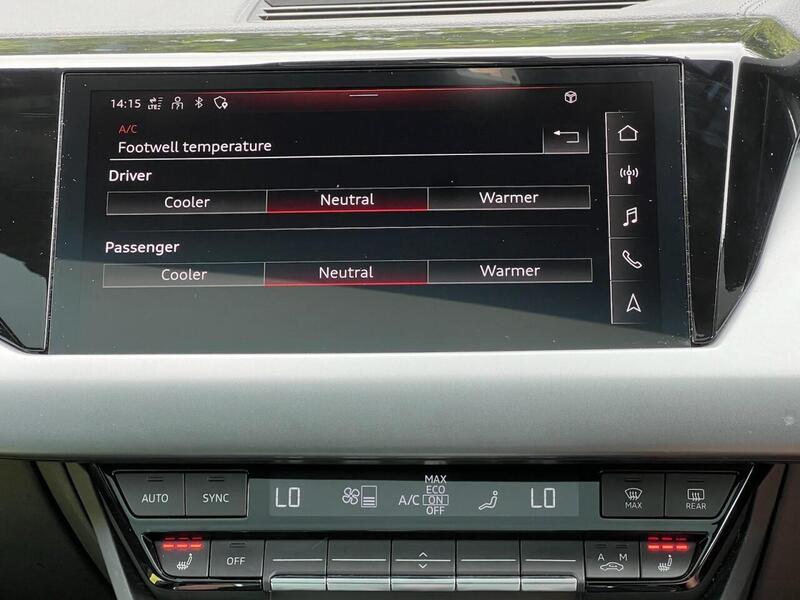 AUDI E-TRON GT E-TRON GT QUATTRO BASE 4d 523 BHP 1 OWNER FROM NEW|VAT QUALIFYING - U10284