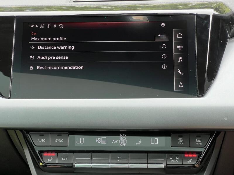 AUDI E-TRON GT E-TRON GT QUATTRO BASE 4d 523 BHP 1 OWNER FROM NEW|VAT QUALIFYING - U10284